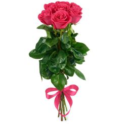 Розовые розы в букете Кантата